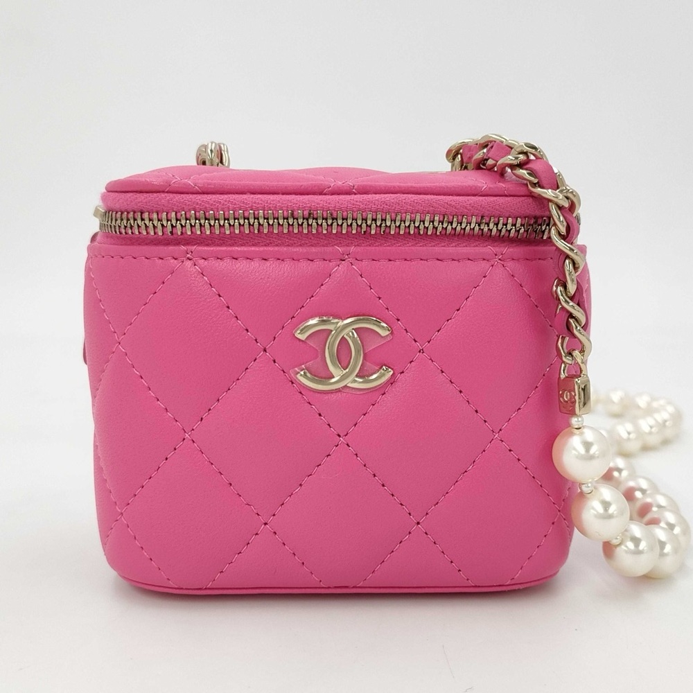 Pink Chanel Lambskin Mini Matrasse Vanity Pearl Chain Shoulder Bag/Crossbody